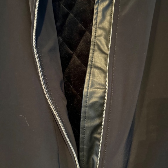 Descente Women's Kensie Black Ski Jacket – Size 12 (M/L) - Picture 6 of 6